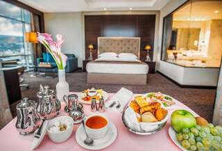 Отель The Biltmore Tbilisi Hotel Тбилиси Премиум-4