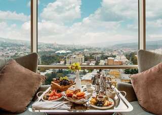 Отель The Biltmore Tbilisi Hotel Тбилиси Двухместный номер Делюкс с 2 отдельными кроватями-4